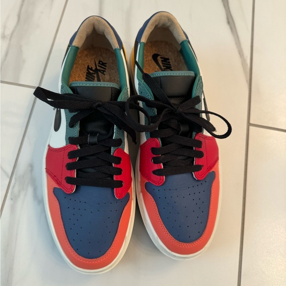 Nike Multicolor Jordans - worn once - size 9.5 - Picture 3 of 10